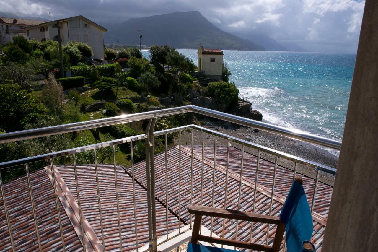 Hotel La Perla Villammare Exteriér fotografie